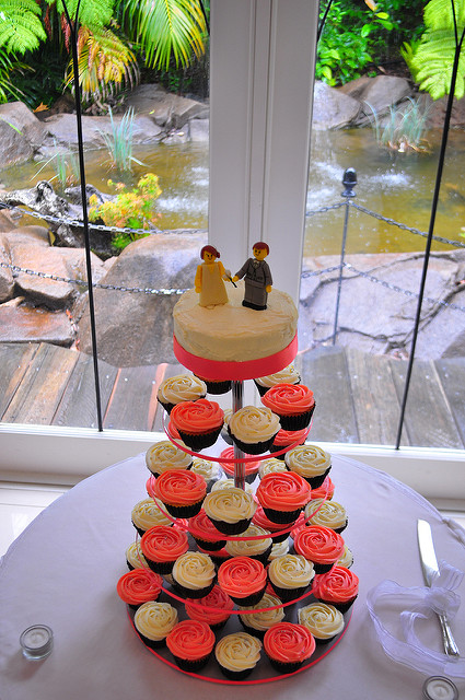 Coral Wedding Cake and Cupcakes