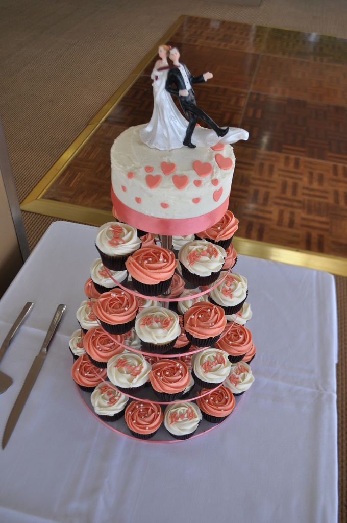 Cream and Coral Wedding Cupcakes