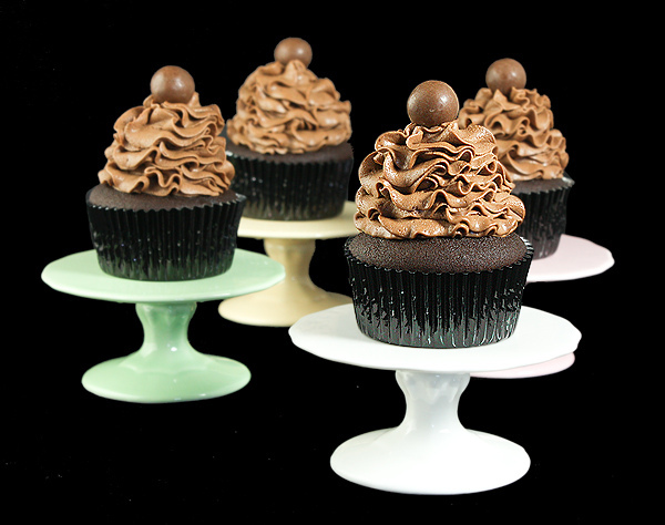 Cupcake with Chocolate Mousse Frosting