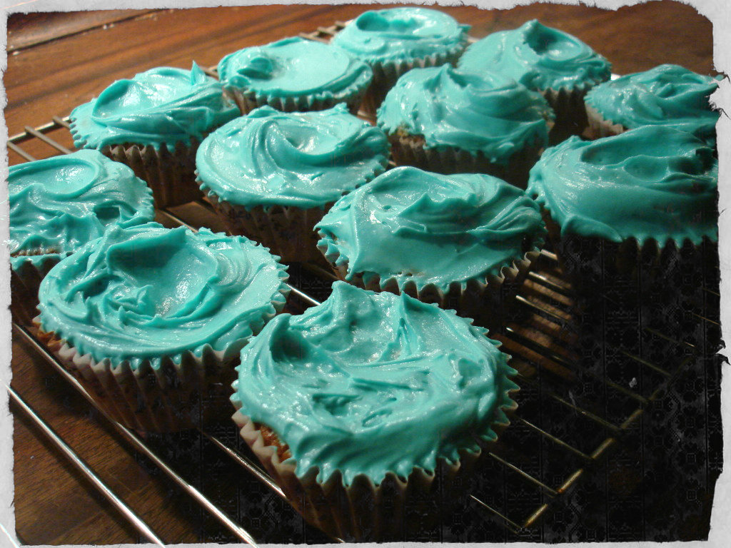 Cupcakes with Cream Cheese Frosting