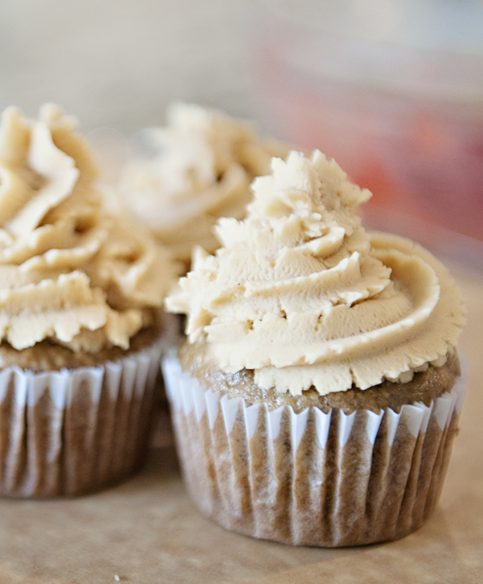 Cupcakes with Strawberry Filling