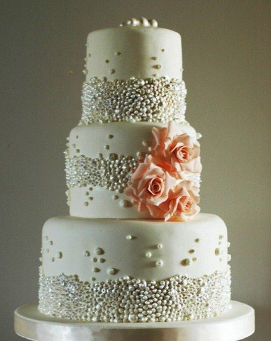 Elegant Modern Wedding Cake