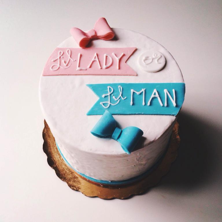Gender Reveal Cake Gender Reveal Cake