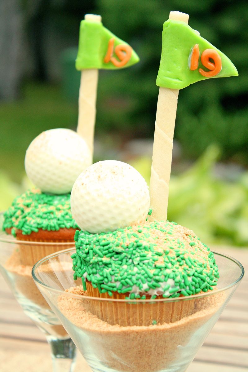 7 Photos of Father's Day Golf Cupcakes