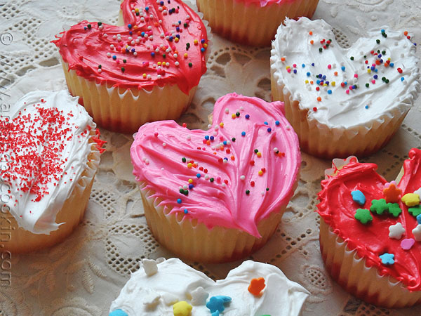 Heart Shaped Valentine Cupcakes