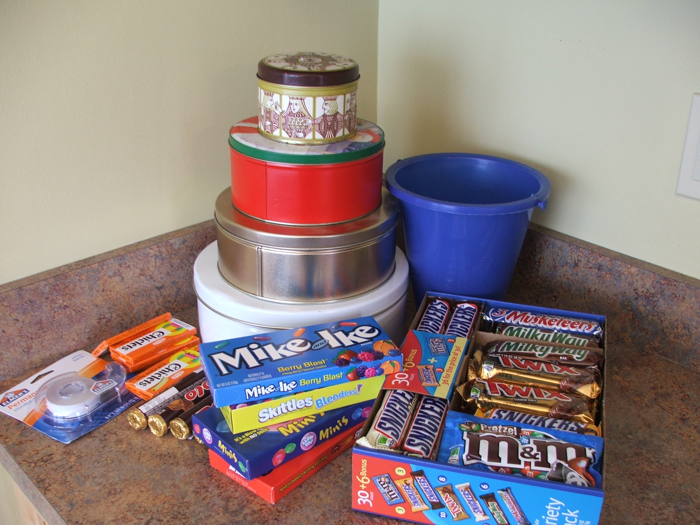 How to Make Candy Bar Cake