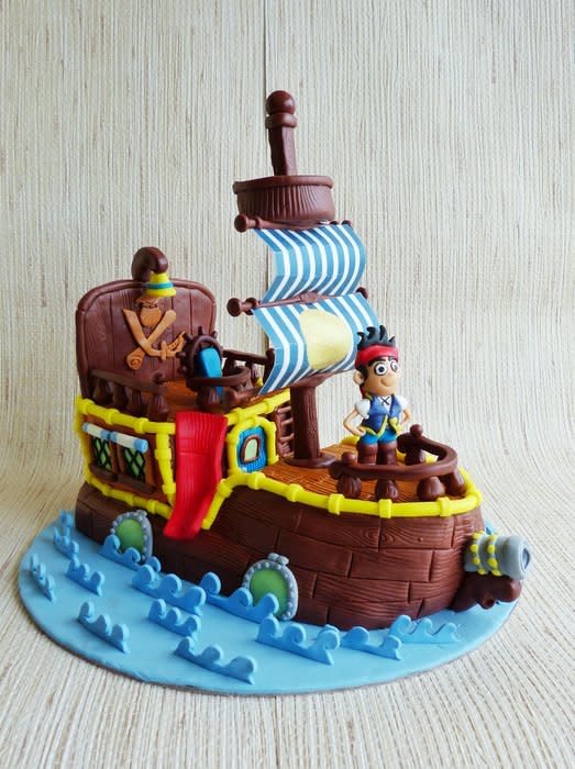 Jake and the Neverland Pirates Ship Cake