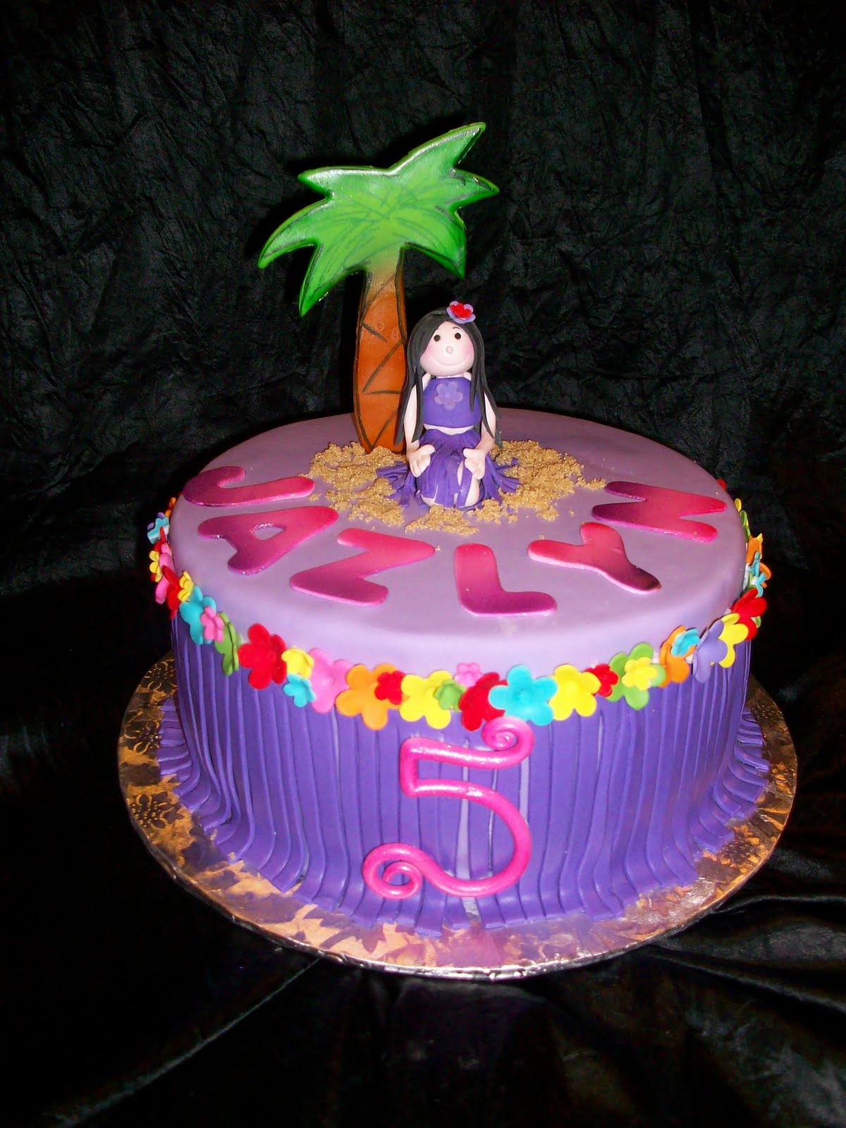 9 Photos of Buttercream Luau Cakes