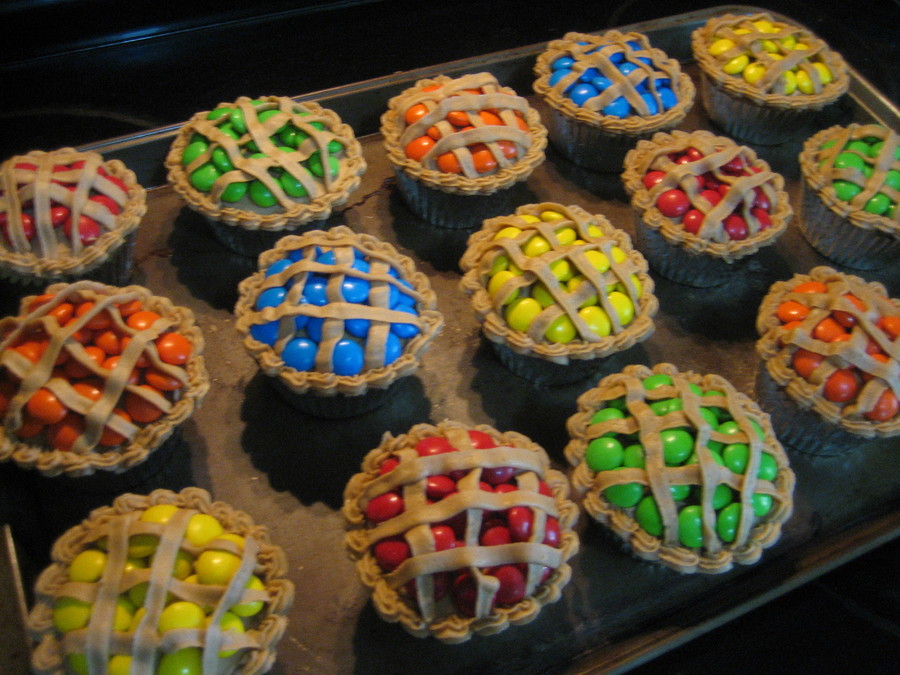M and M Cupcakes