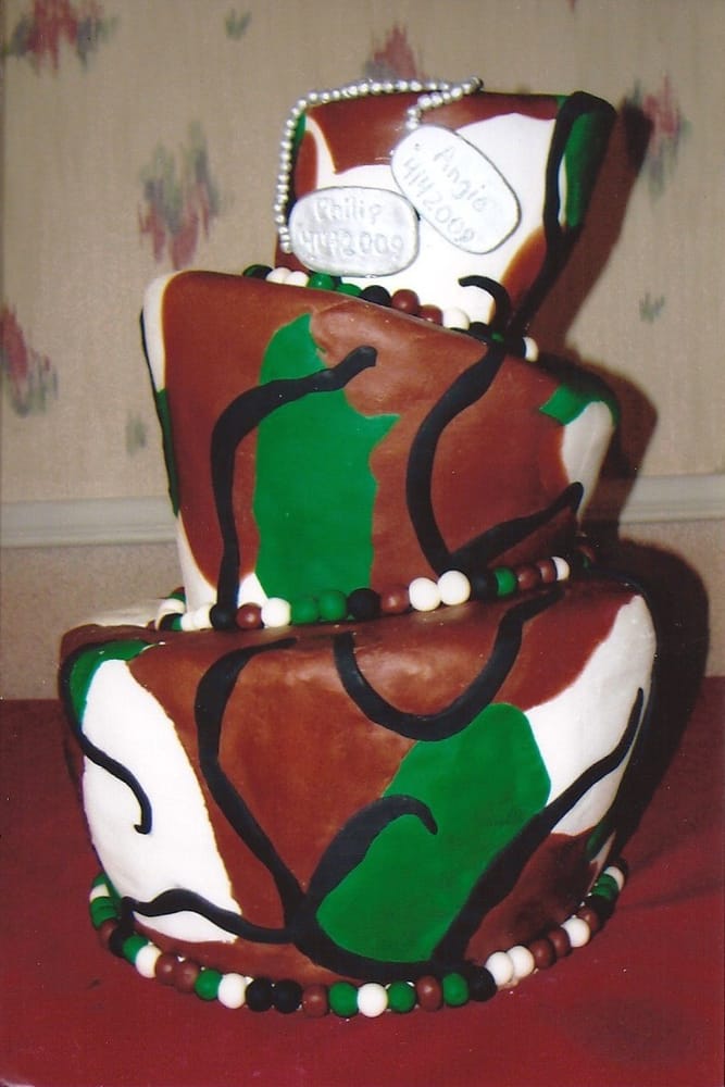 Military-Themed Wedding Cakes Military-Themed Wedding Cakes
