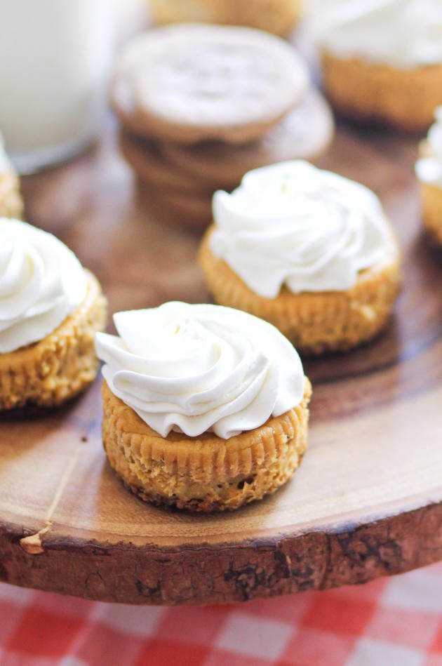 Mini Pumpkin Cheesecakes Mini Pumpkin Cheesecakes