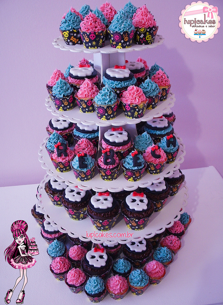 Monster High Cupcake Cake Monster High Cupcake Cake