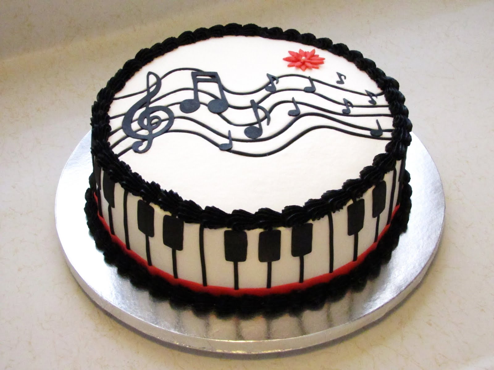 Musical Birthday Cake