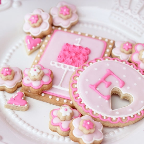 Pretty Pink Cookies