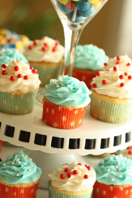 Retro 50s Housewife Cupcakes