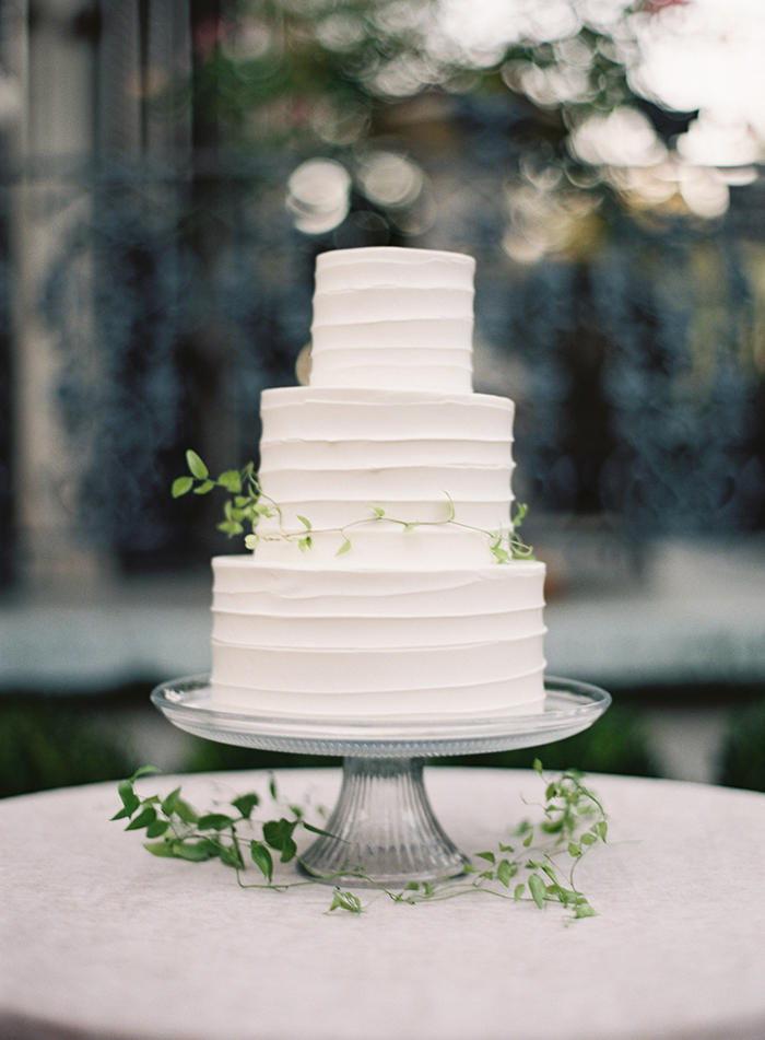Simple White Wedding Cake Tier