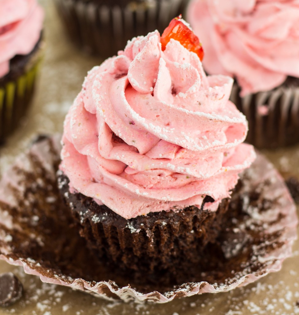 Strawberry Cupcakes with Chocolate Mousse