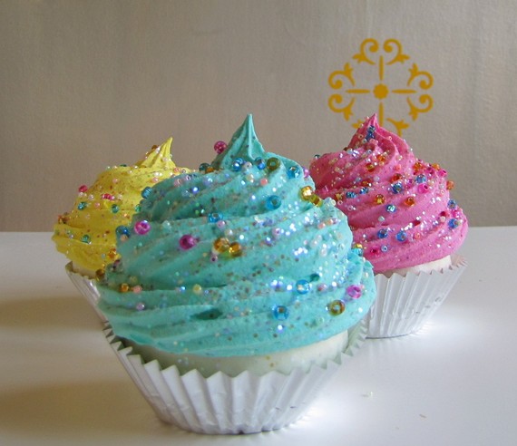 Turquoise Cupcakes Frosting