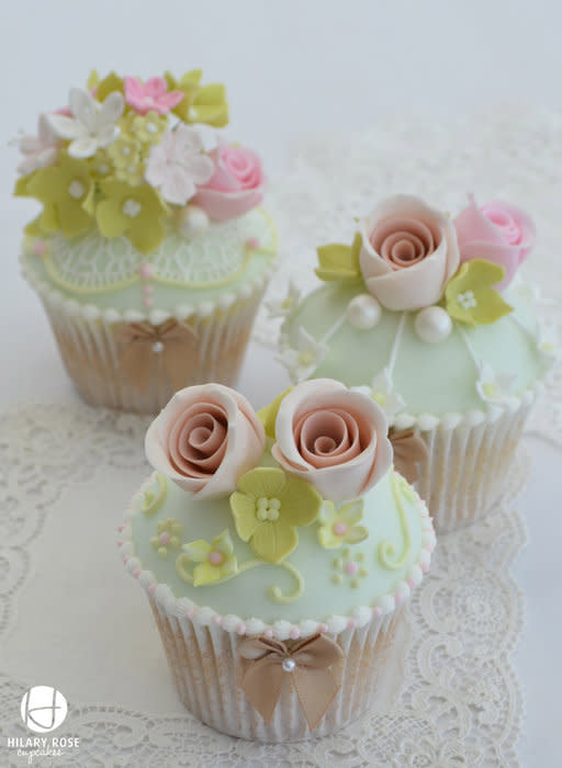 Vintage Flower Cupcakes