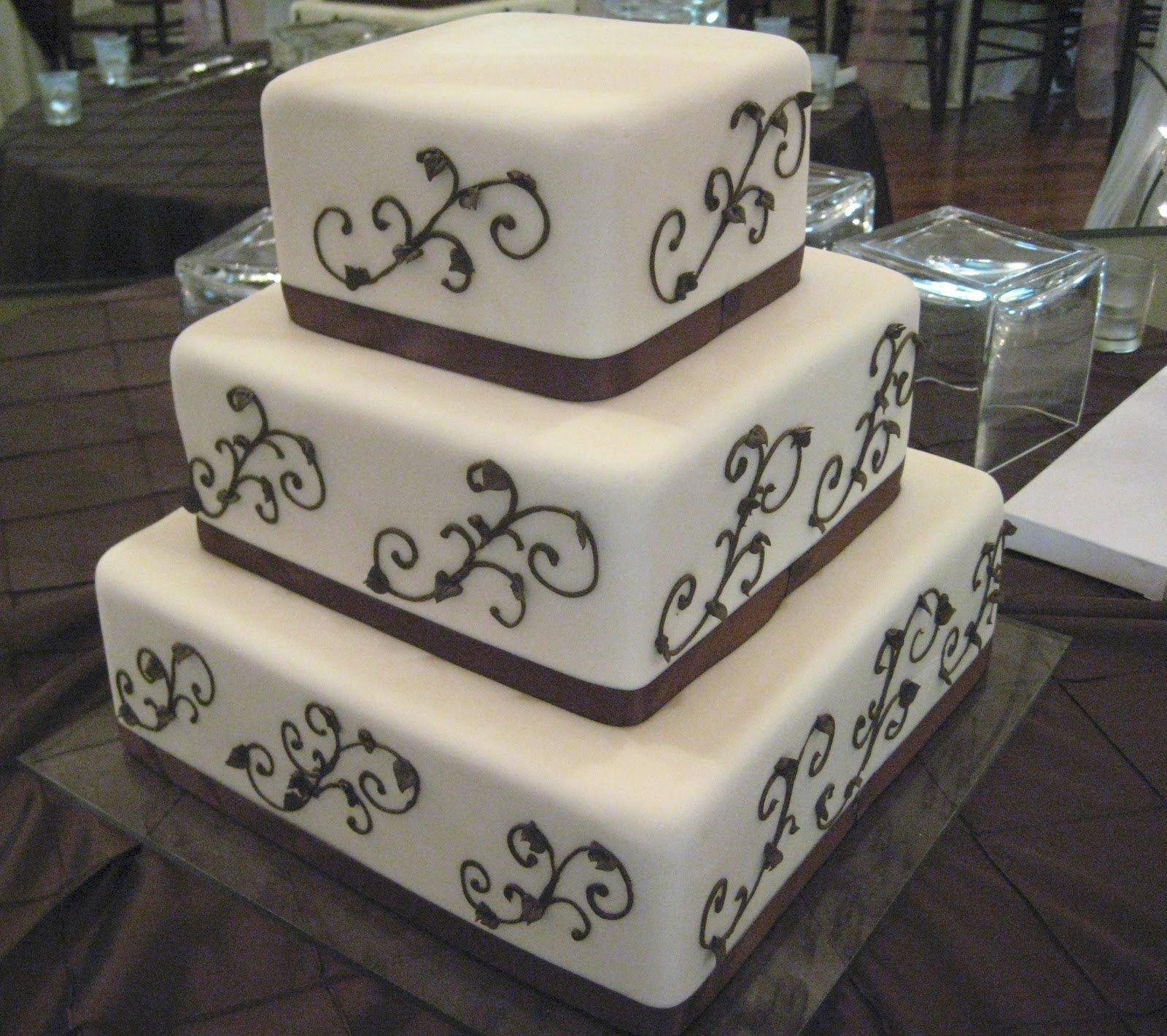Wedding Cake Scroll Work Pattern