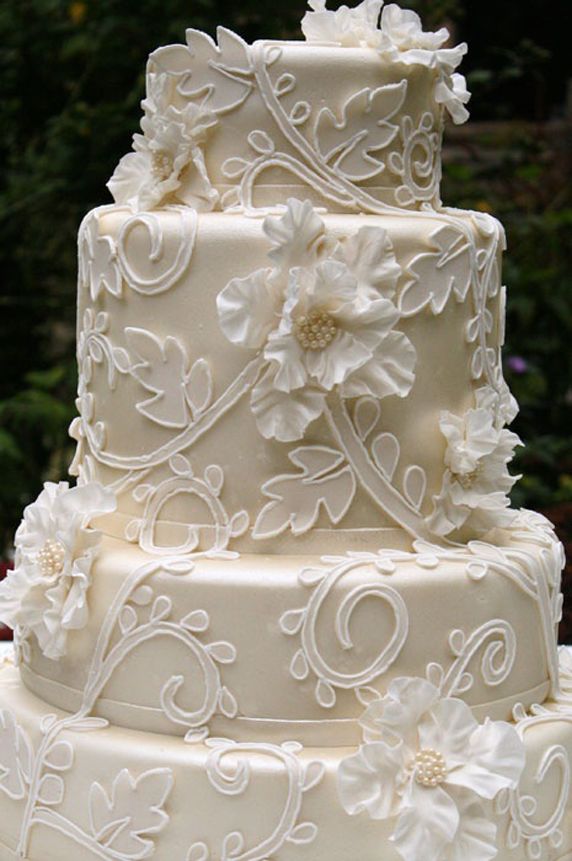 White Lace Wedding Cake