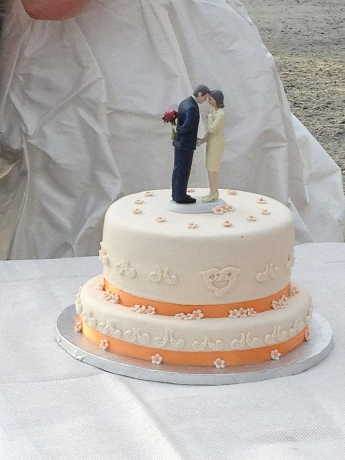 50-Person Wedding Cake