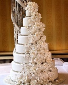 Big Roses Wedding Cake