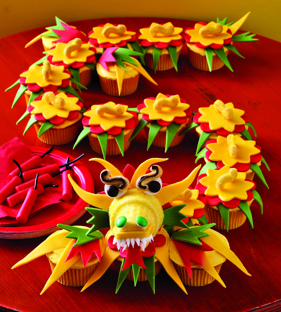 Chinese Dragon Cupcake Cake