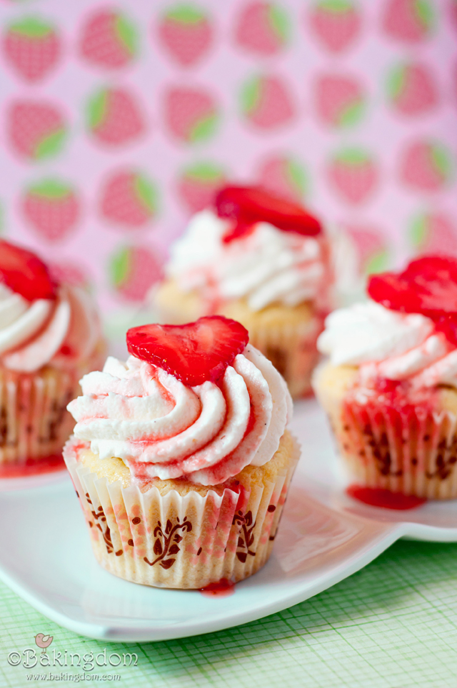 Chocolate Strawberries Ice Cream Cupcakes