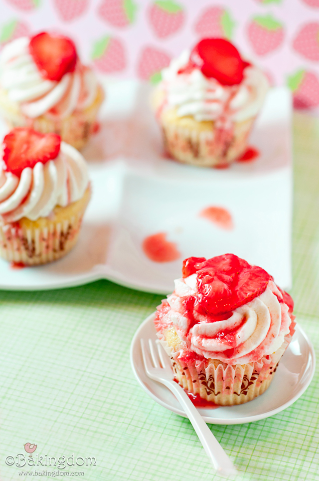 Chocolate Strawberries Ice Cream Cupcakes