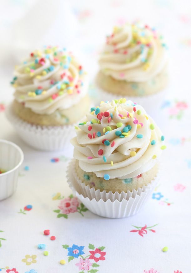 Confetti Cake Batter Cupcakes with Frosting