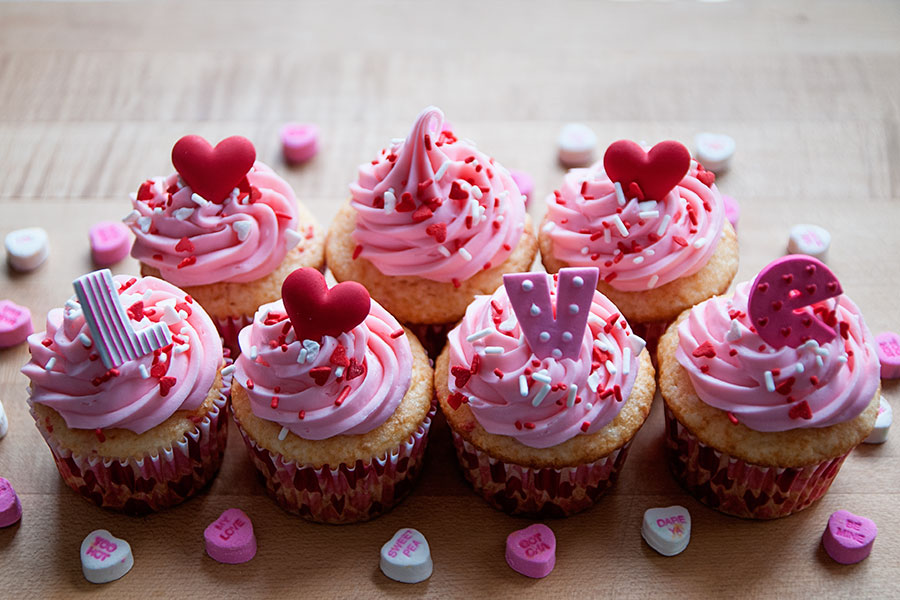 10 Photos of Valentine Love Cupcakes