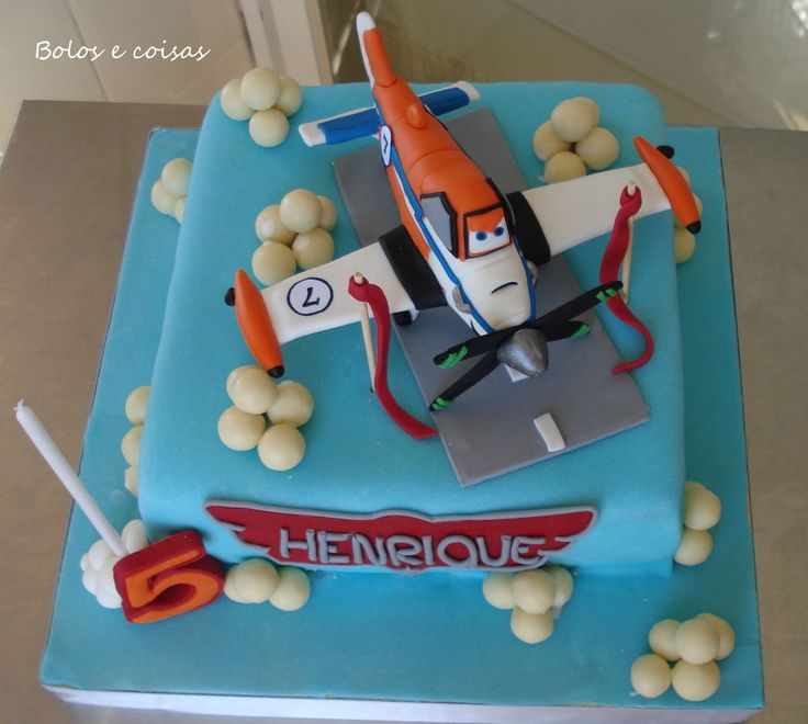 Dusty Disney Planes & Birthday Cake Dusty Disney Planes & Birthday Cake