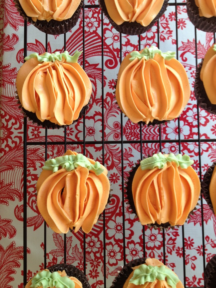 Easy Idea Pumpkin Cupcake