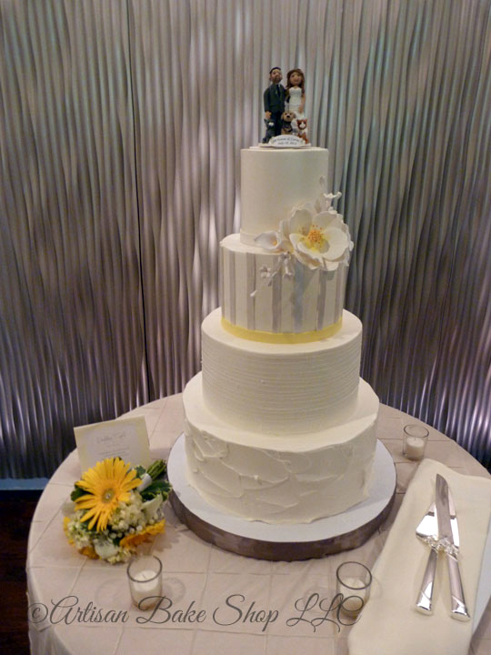 Elegant Buttercream Wedding Cake Elegant Buttercream Wedding Cake