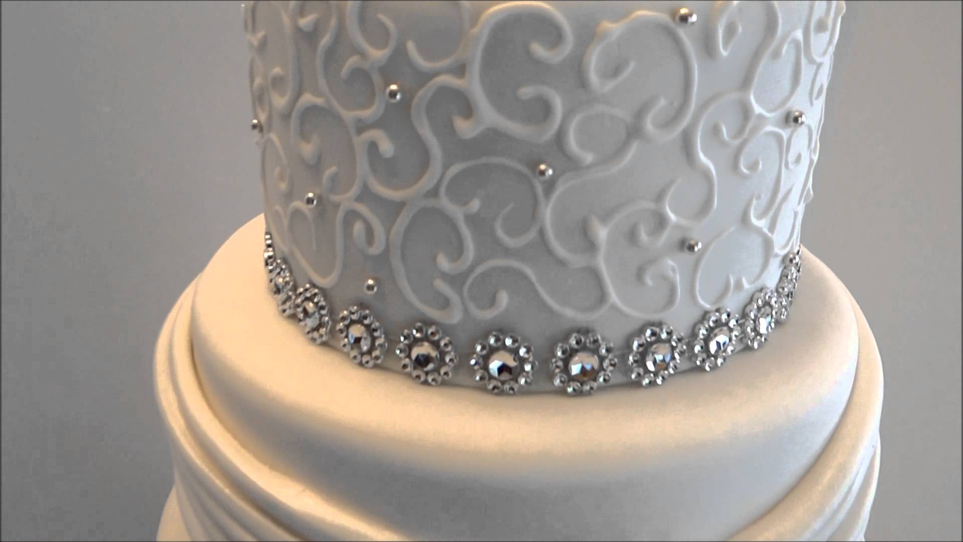 Elegant Wedding Cakes with Bling