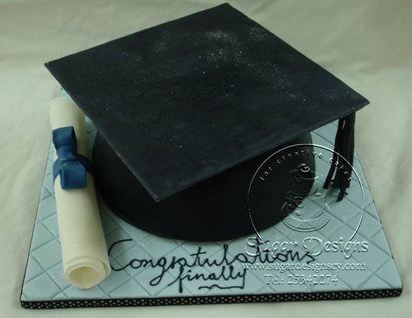 Graduation Hat Cake