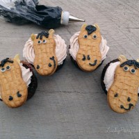 Horse Cupcakes with Nutter Butter