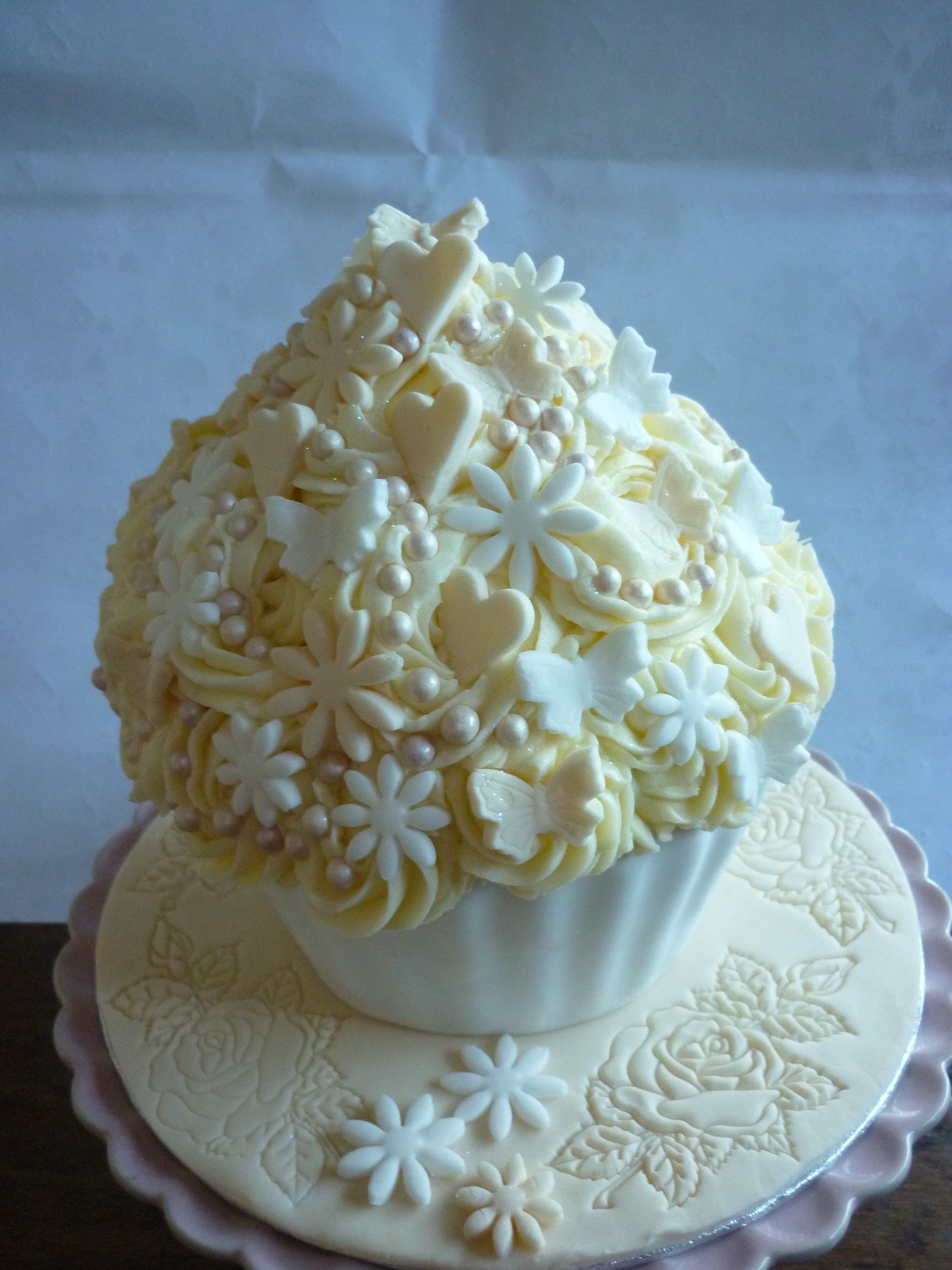 Lemon White Chocolate Wedding Cake Lemon White Chocolate Wedding Cake