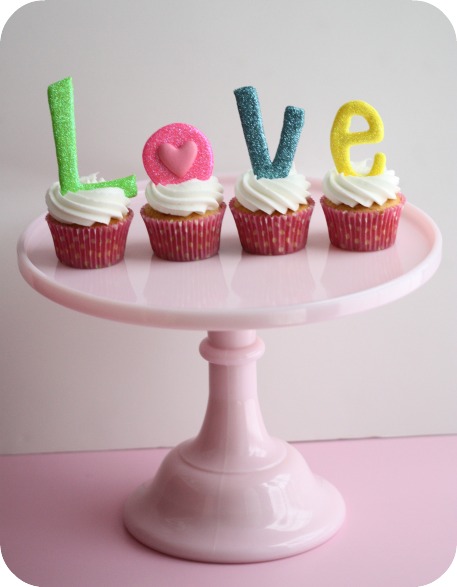 Love Valentine's Cupcakes Love Valentine's Cupcakes