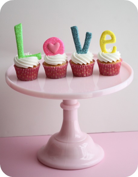 Love Valentine's Cupcakes