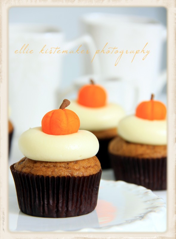Pumpkin Maple Cupcakes with Cream Cheese Pumpkin Maple Cupcakes with Cream Cheese