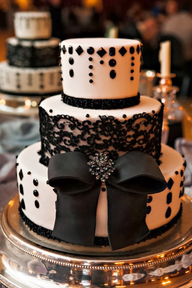 Red and Black Lace Wedding Cake