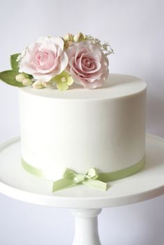Single Tier Wedding Cakes with Flowers
