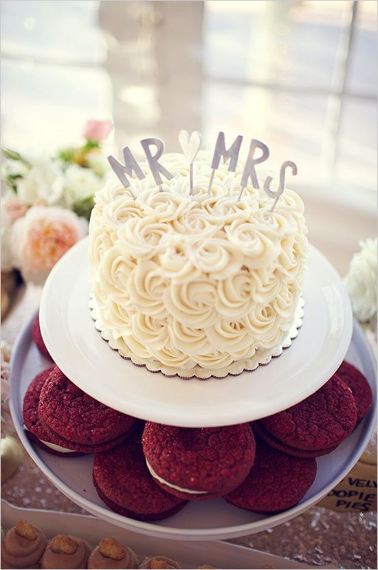 Small Wedding Cake Cupcakes