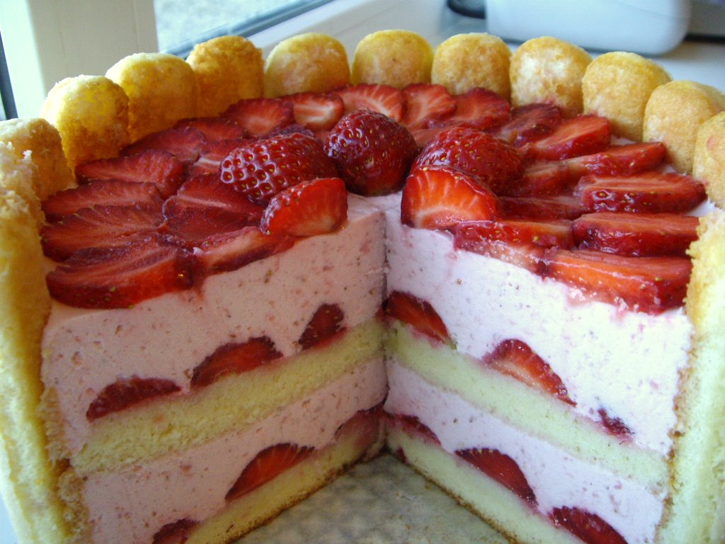 Strawberry Charlotte Cake