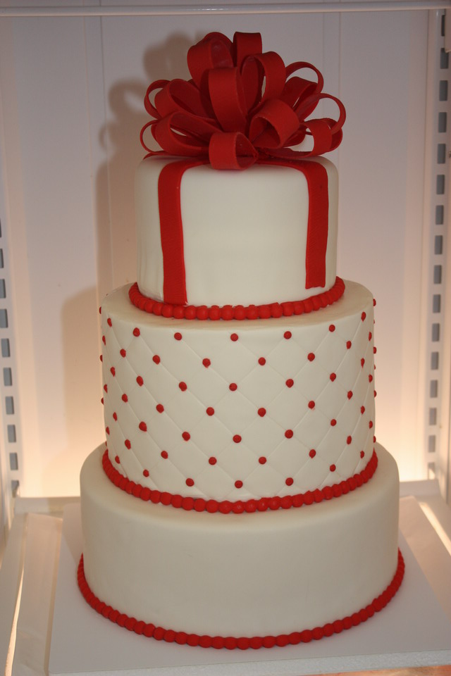 8 Photos of Tiered Layer Cakes Decorated