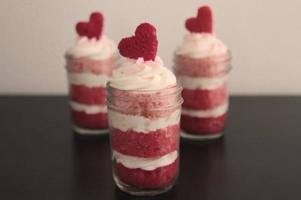 Valentine's Day Mason Jar Cake