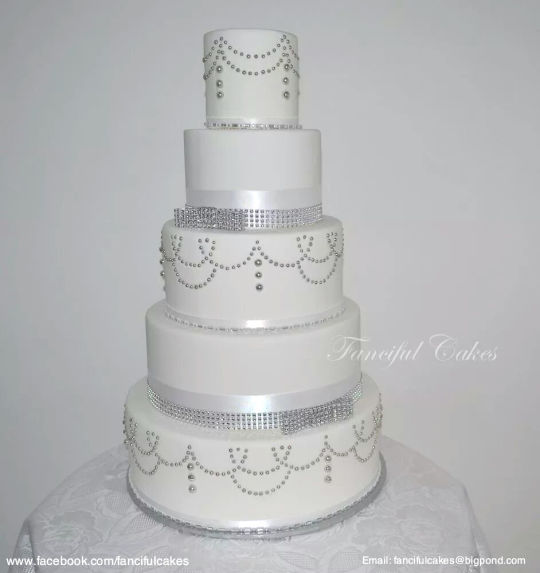 Vintage Wedding Cake Bling