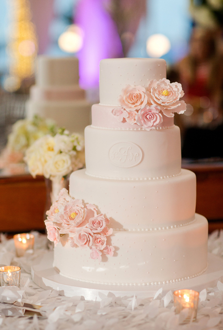 Wedding Cake with White Flowers Wedding Cake with White Flowers